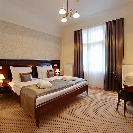 Luxury Olympic Palace Hotel
